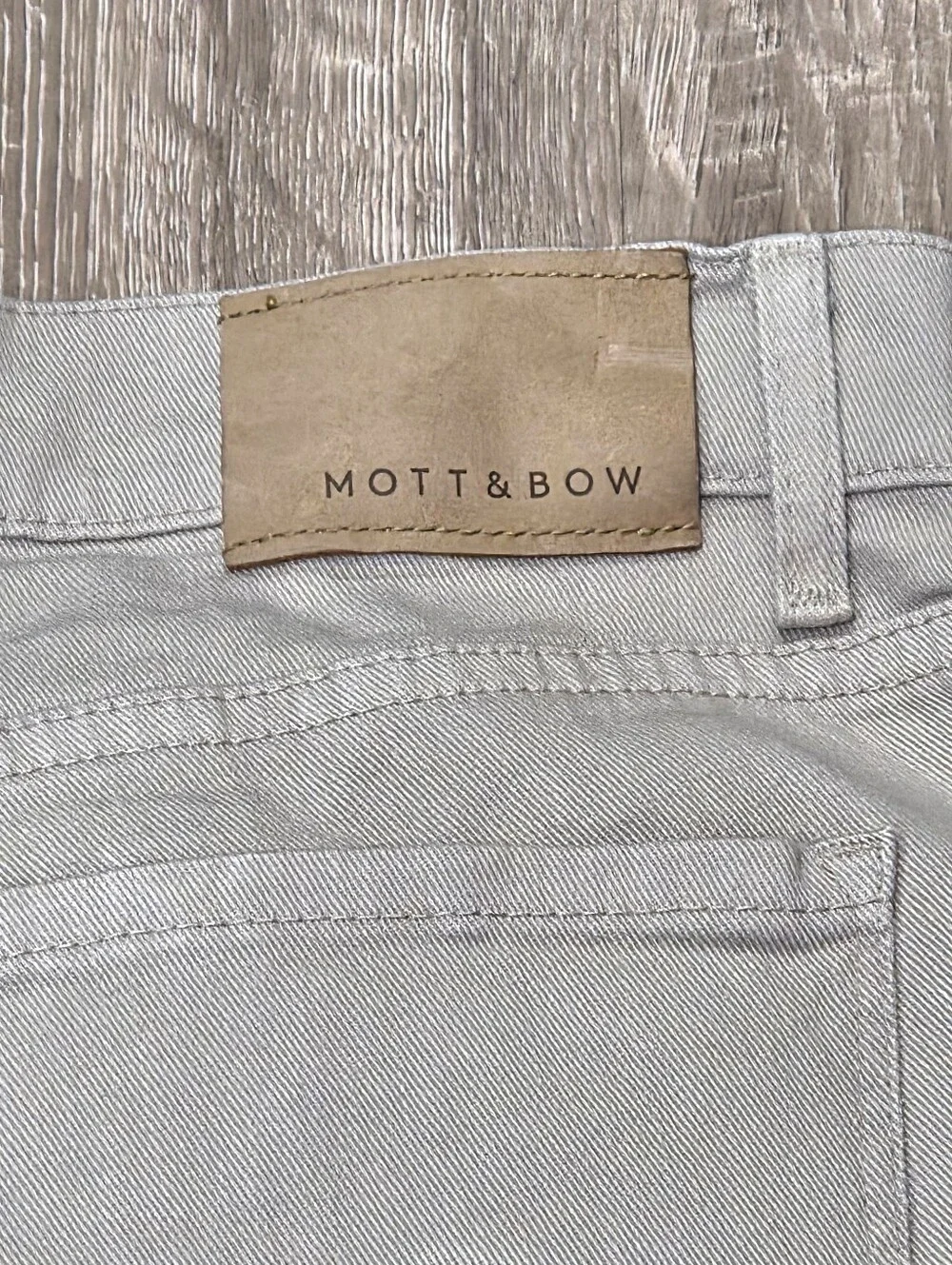 Mott & Bow Men's Pre-owned Straight Jeans Size 32 x 30 Beige.
